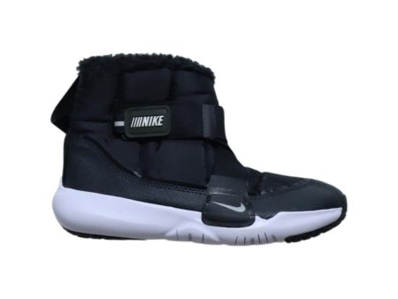 Nike Winter Boots 10Y - 11Y (EU35) Supply